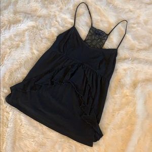 Cute lacey raceback top!